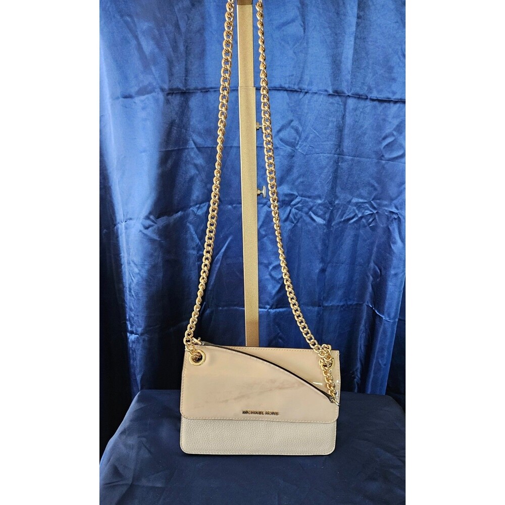 PRE-OWNED MICHAEL KORS CONVERITBLE SHOULDER BAG BEIGE PATENT LEATHER CHAIN STRAP